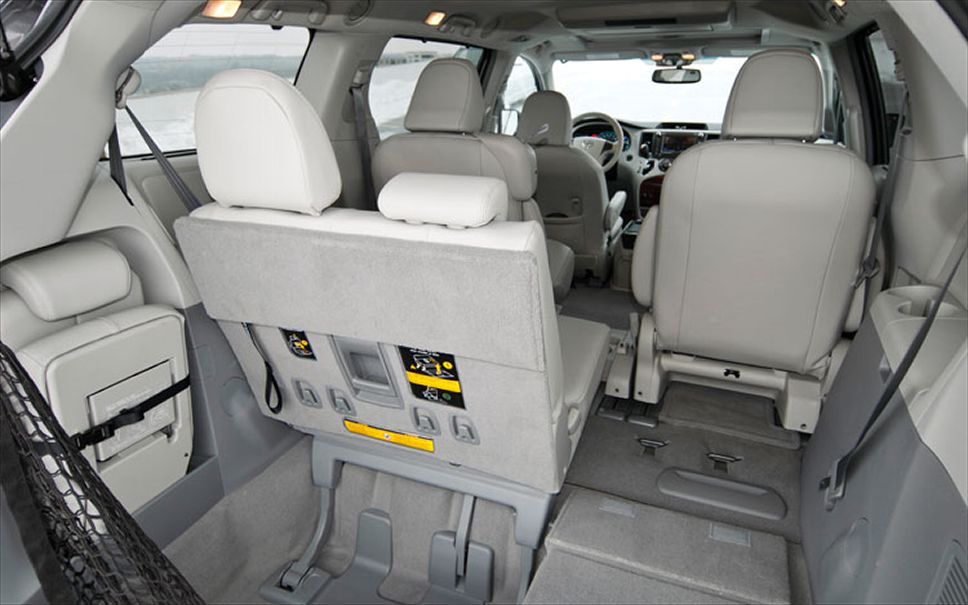 Organizing And Towing Cargo In The 2016 Toyota Sequoia